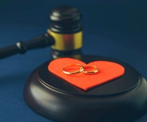 عوامل طلاق الزوجين