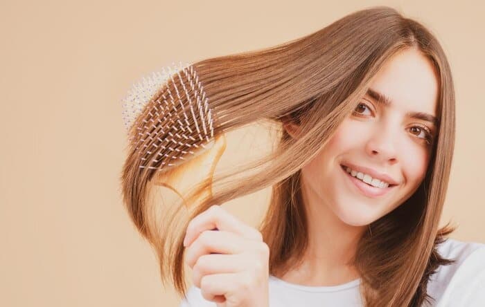 فوائد تمشيط الشعر