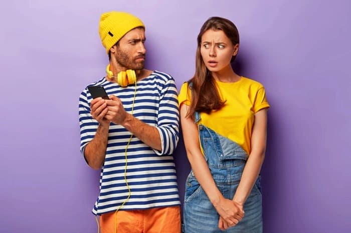 الرجل المتلاعب