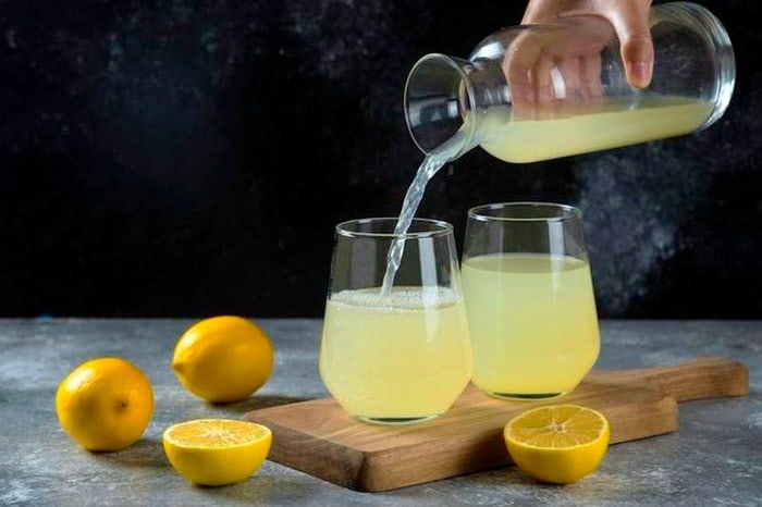 خصائص ماء الليمون